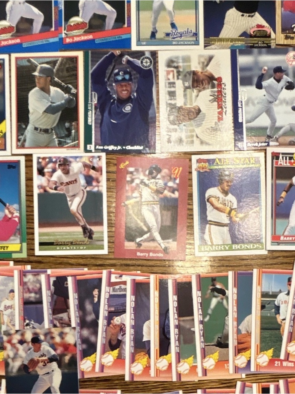 HUGE Lot of Hall of Famers and Legends from Bo, Bonds, Griffey, Nolan, Randy,etc - Picture 7 of 10